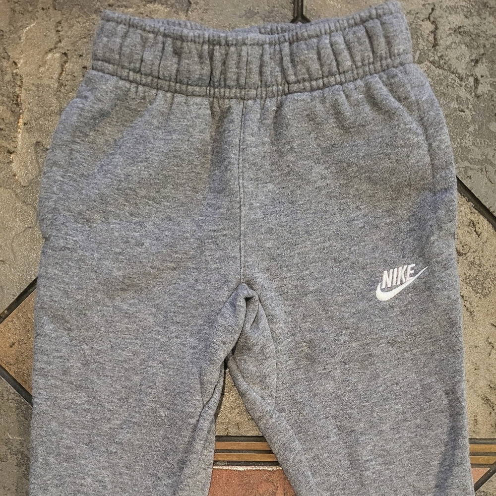 Nike Kids Gray Sweats & Sweater